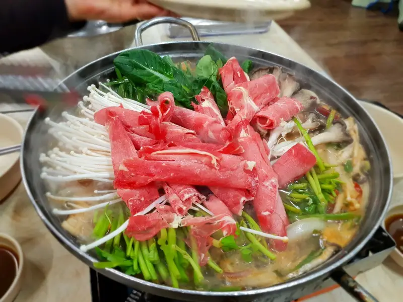 산촌버섯매운탕 사진 1