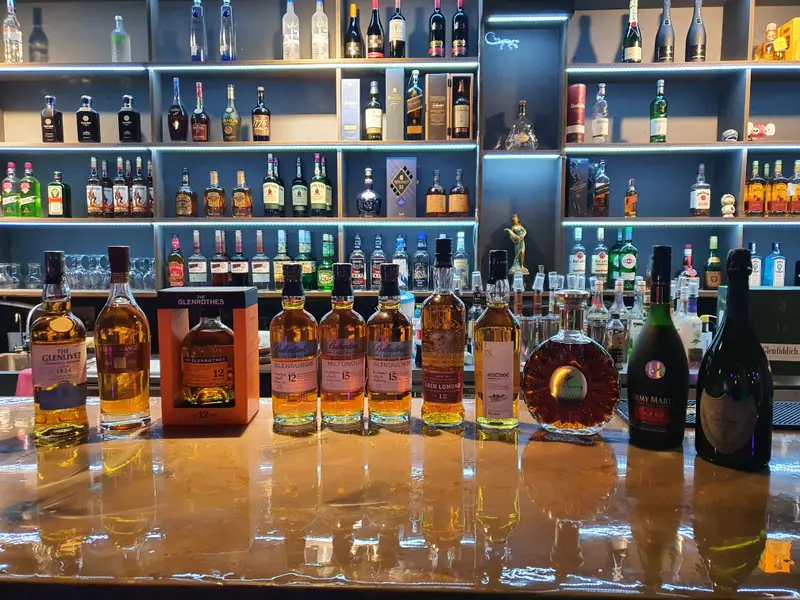 HUMER PUB 사진 2