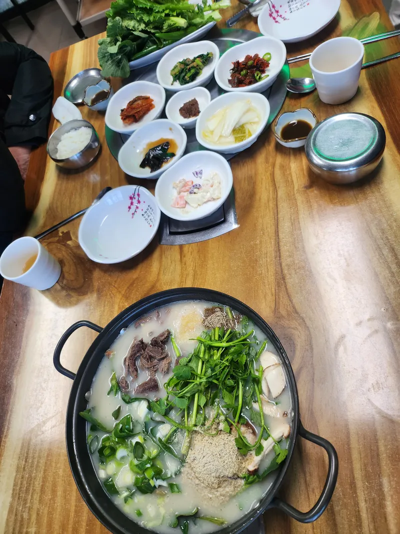 운주산아래 흑염소 식당 사진 5