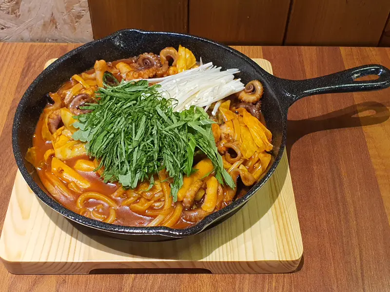고래맥주창고 한성대점 사진 4