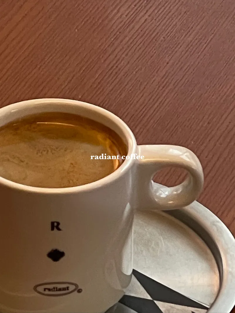 RADIANT COFFEE 사진 1